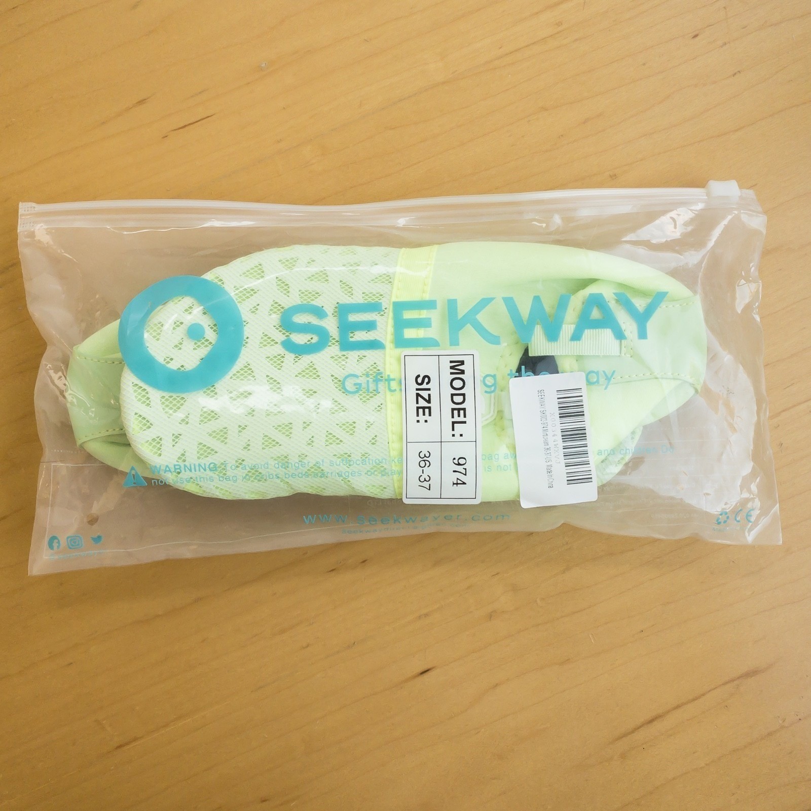 Seekway Aqau Socks Women’s Size 6 Neon Green Aqua Sock Quick Dry Swim Beach