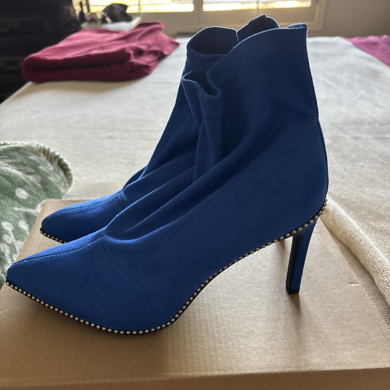 Gorgeous Bar III Cobalt Blue MelanaYF Suede Stiletto Booties Size 8M Box 31