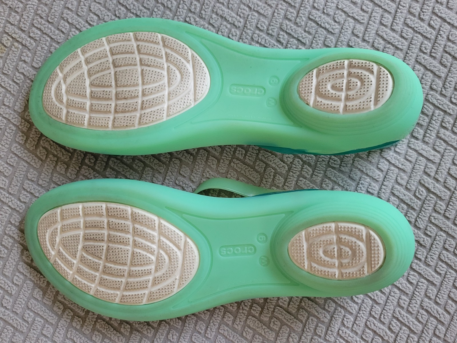 Crocs Isabella Sandal cross translucent MINT green floral Strappy Flats SIZE 10