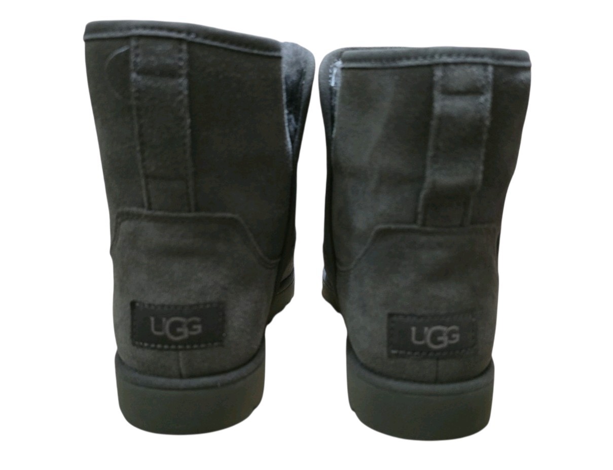 UGG Classic Mini Boot Gray Sheepskin Suede Cozy Size 6 NIB