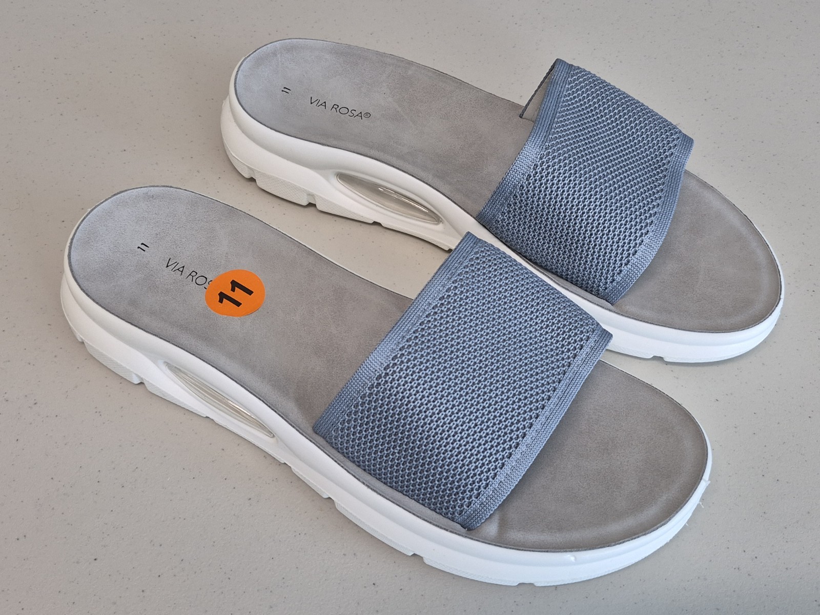 VIA ROSA Women’s Slip-On Slide-In Sandals Flip Flops Size 11 Air Cushioned Sole
