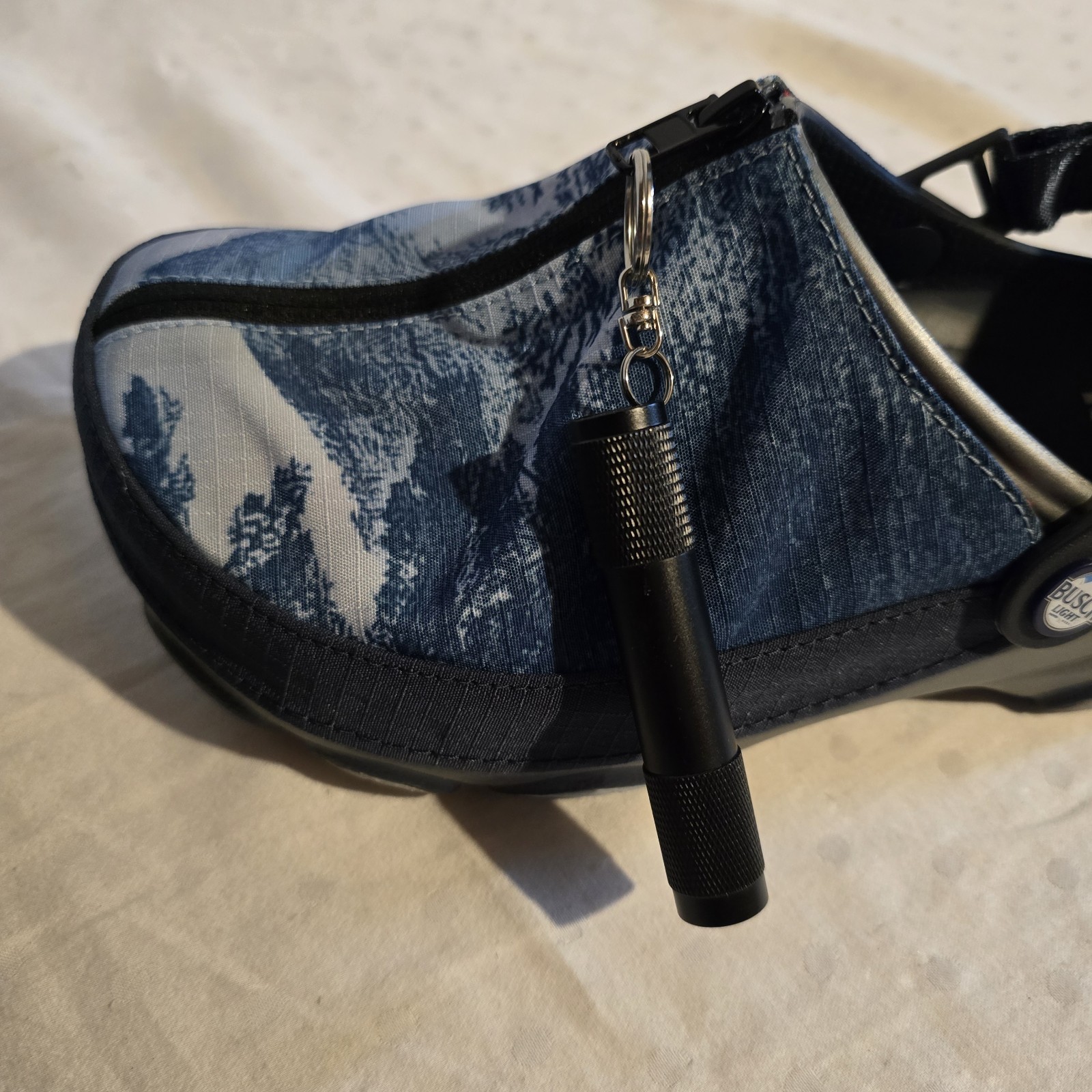 Busch Light Crocs All Terrain Clogs NWT Women’s 7 Men’s 5 Mountain Print…