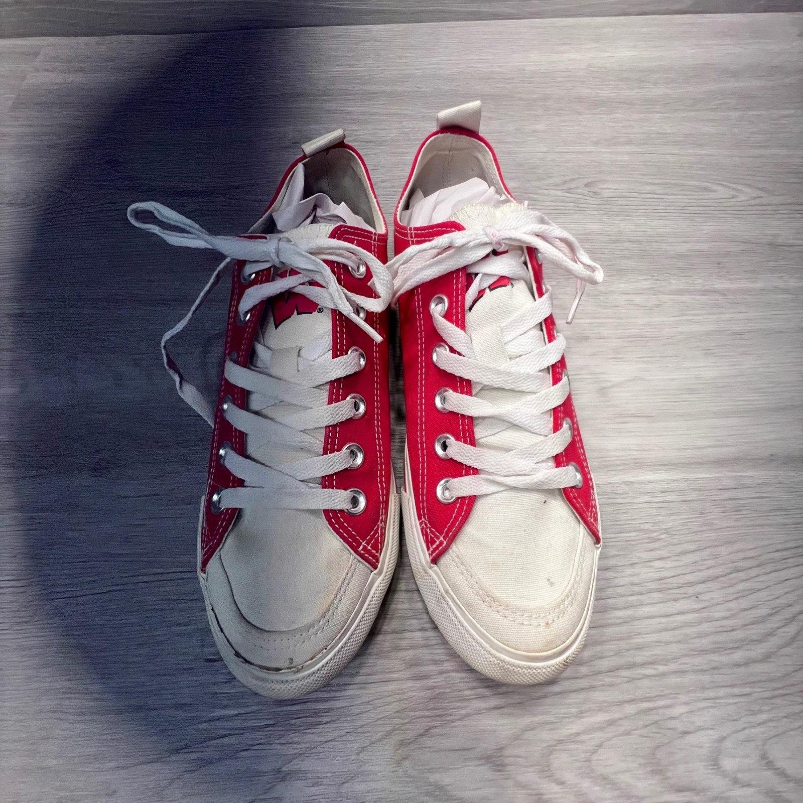 Wisconsin Badgers Red White Low Top Canvas Sneakers Shoes Womens Size 8 M