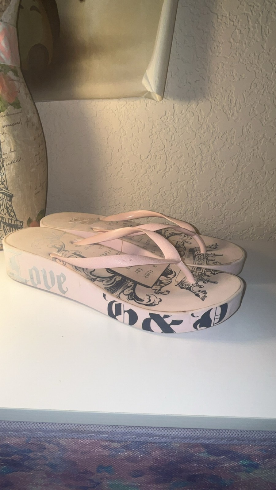 Women’s Juicy Couture Platform Flip Flop Sandals in Pink and Black