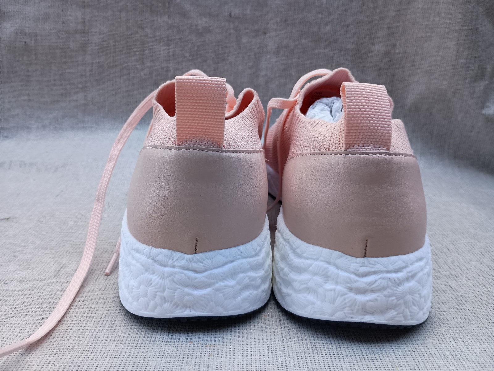 Antonio Melani Lia Ann Salmon Pink Knit Sneakers Comfort Walking Run Shoes 7.5M