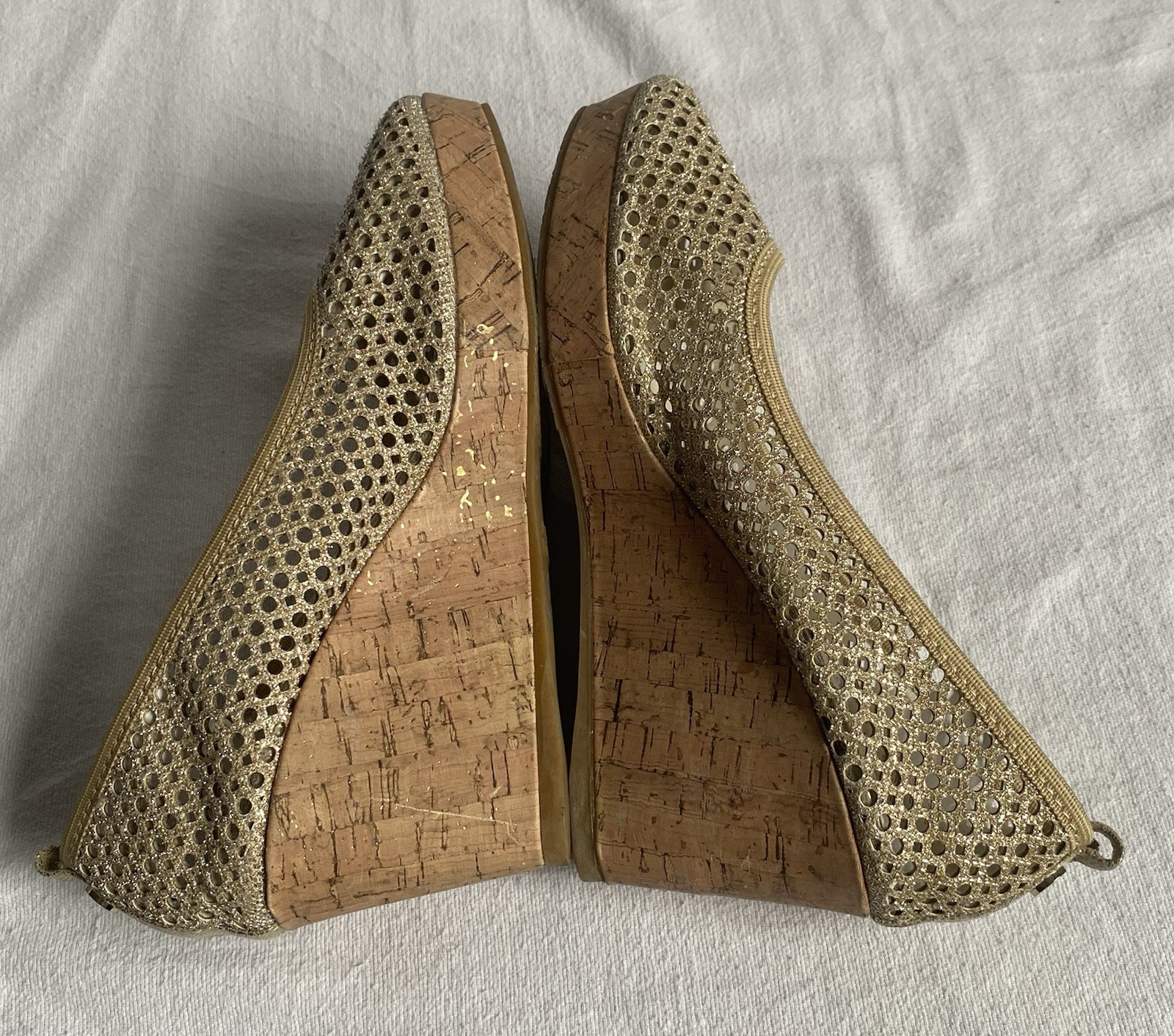 Stuart Weitzman Caye Lace Beige Woven Cork Wedge Pumps Women’s