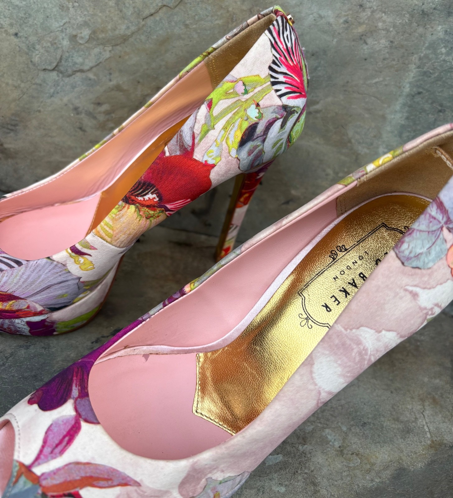 TED BAKER ‘Fluuri’ ( 36/5) Stilettos Peep-Toe Platform Heels Satin Floral Pumps