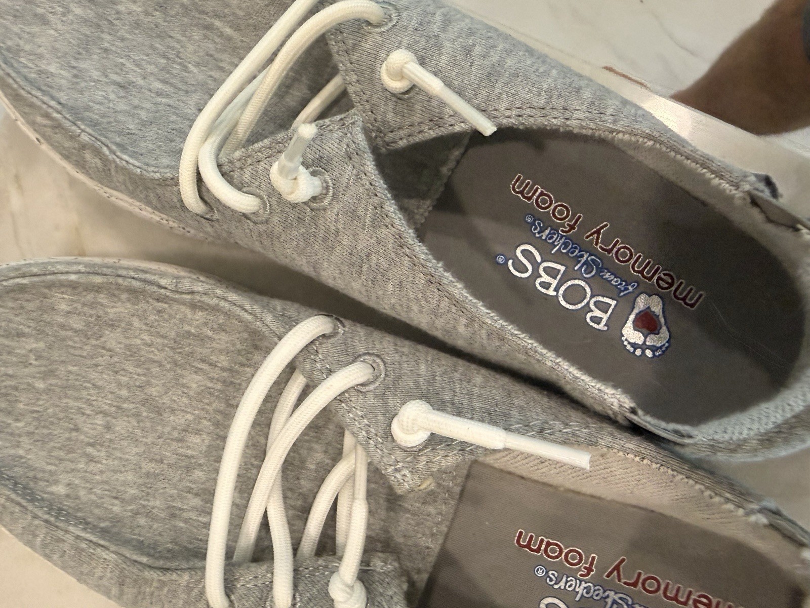 Bob’s From Sketchers Memory Foam Size 6 1/2 Shoes, Gray Women’s