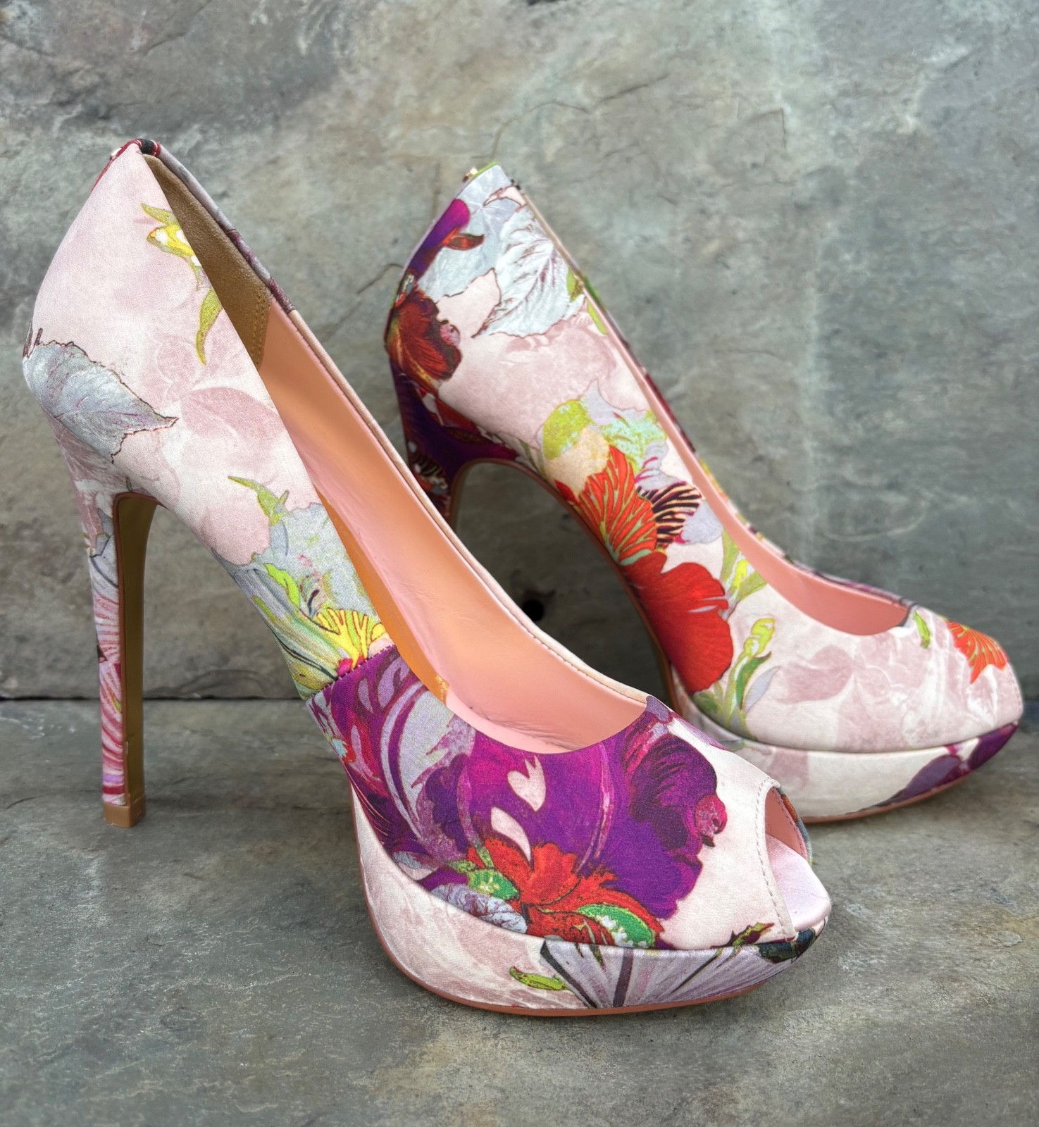 TED BAKER ‘Fluuri’ ( 36/5) Stilettos Peep-Toe Platform Heels Satin Floral Pumps