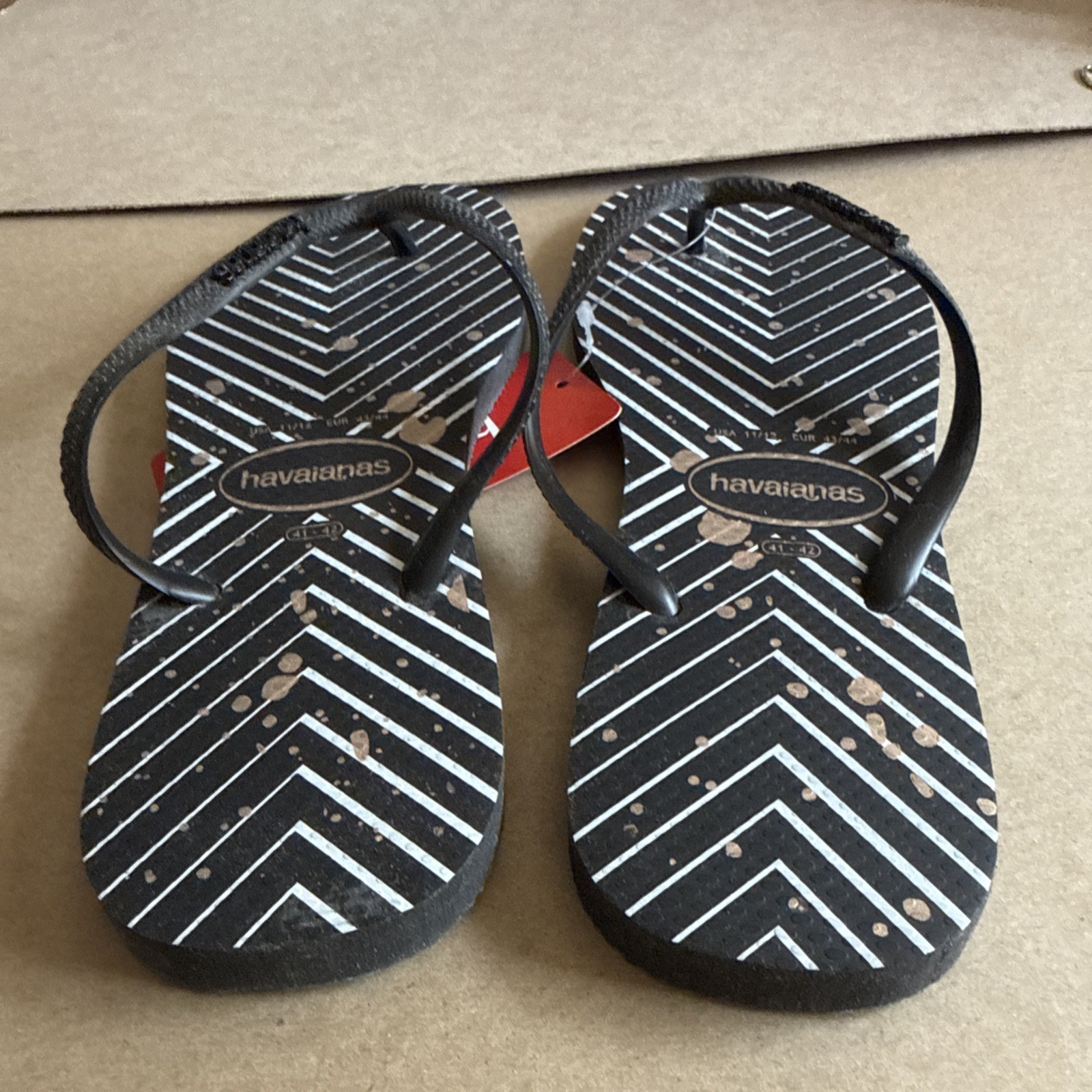 Havaianas Slim Black Geometric White Chevron Gold Circles EU 41/42 – New