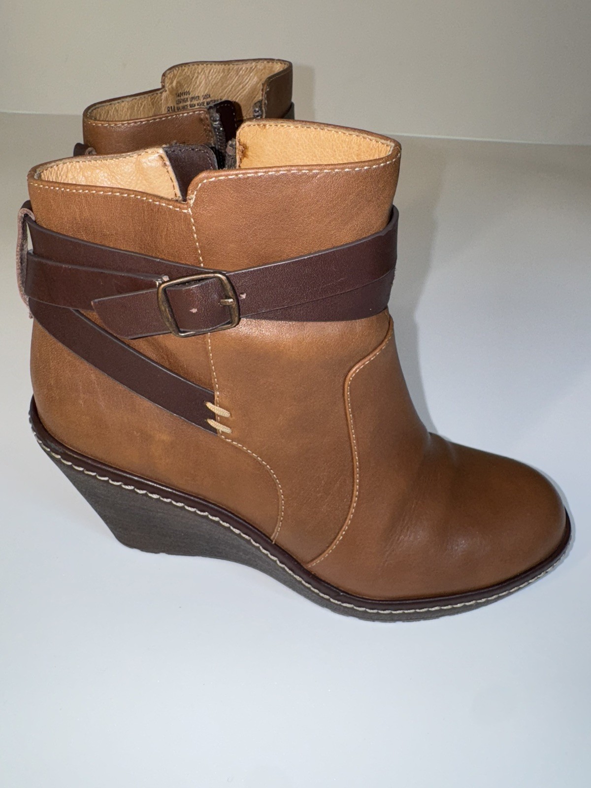 SOFFT brown leather wedge heel zippered boots/booties Women’s Size 8 w/straps
