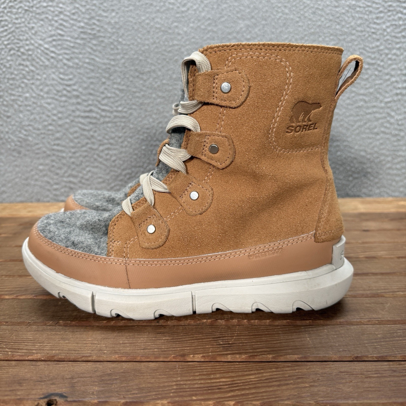 Sorel Boots Womens 7.5 Brown Gray Explorer II Joan Waterproof Boot Outdoors