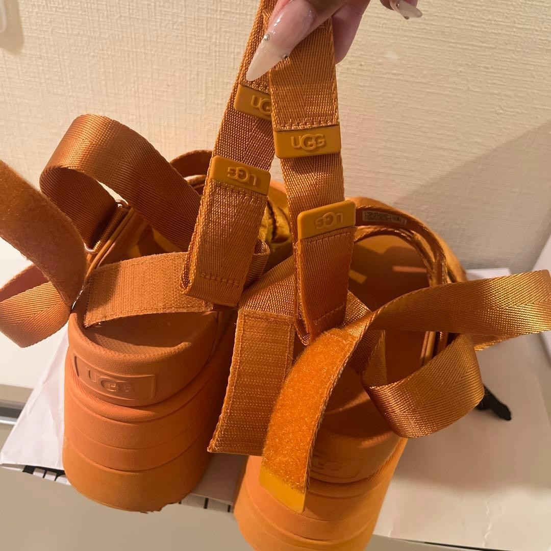UGG Goldenrise Platform Sandals Orange Women’s Shoes Strappy Sandals US Size 7