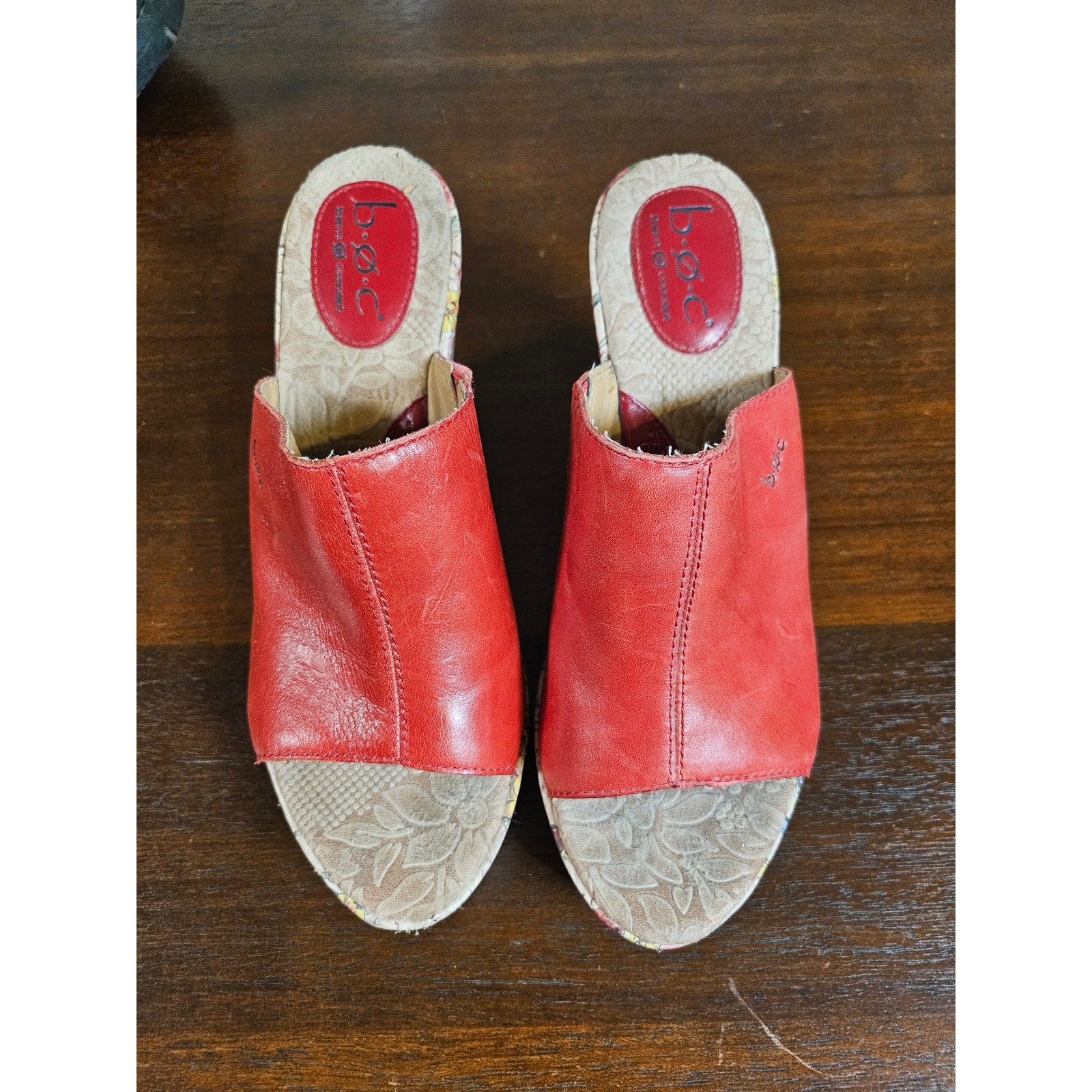 b.o.c. Wedge Sandals Womens 9 Red Floral Cork Print Leather Open Toe Mules