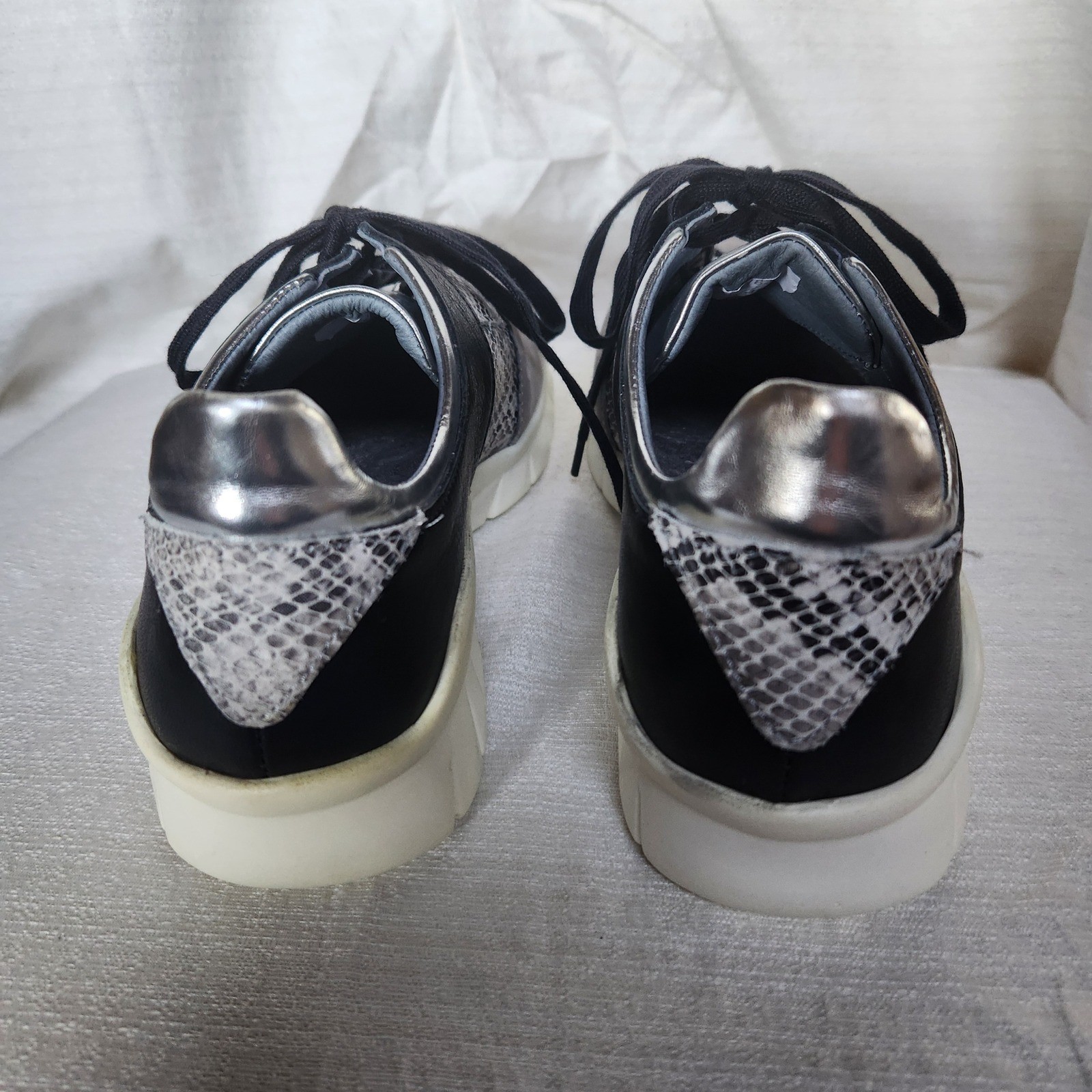 Naot Buzz Women 35 US 4-4.5 Black Grey Snake Print Leather Sneakers