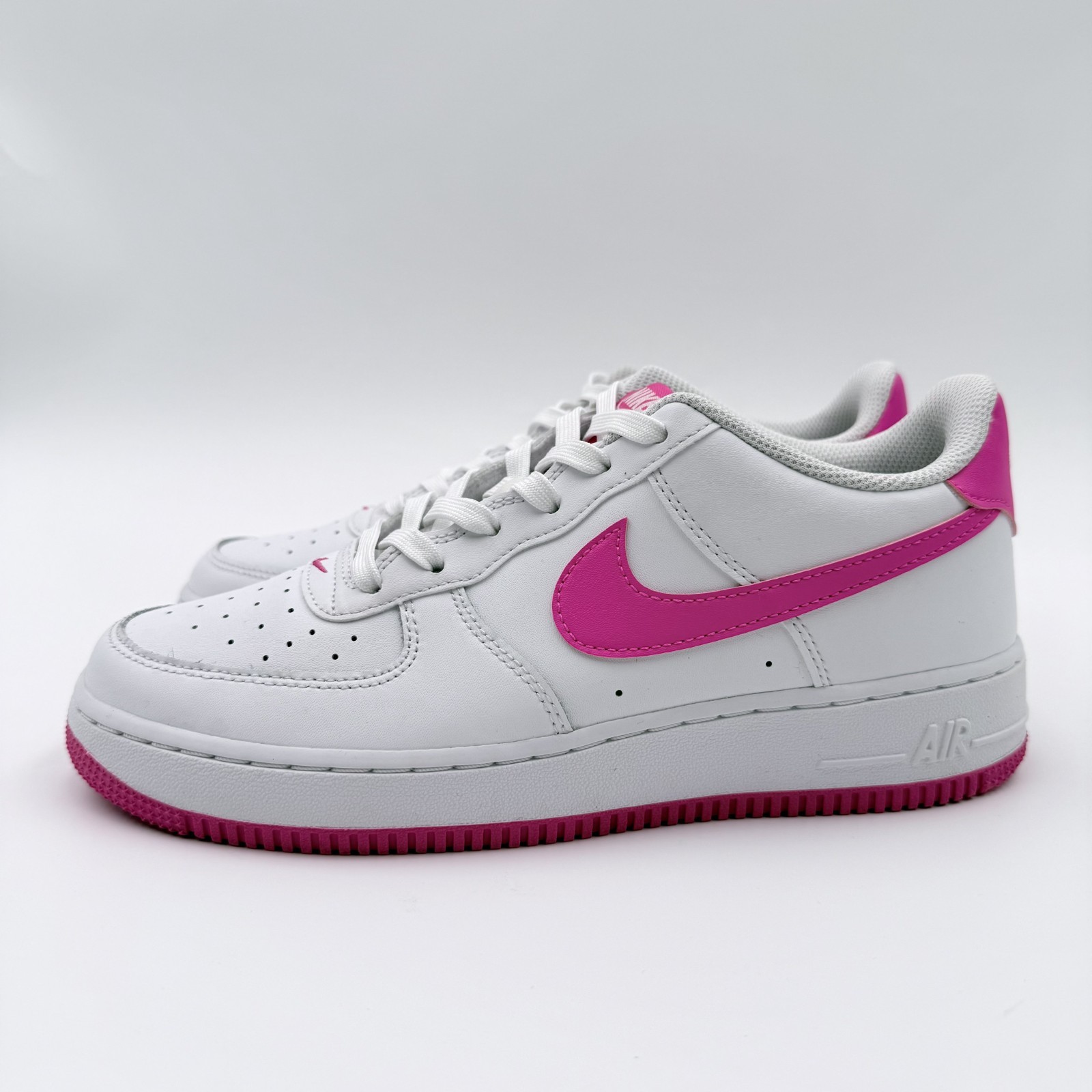 Nike Air Force 1 Low Sneakers Women Size 8.5 Youth 7Y White Pink FV5948-102