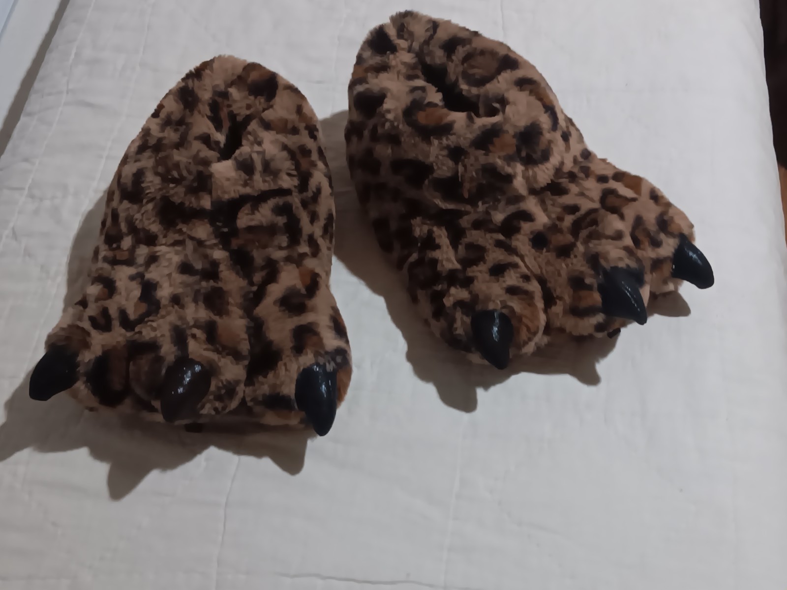 Fluffy Leopard Slippers Size 7-8, Novelty, Costume