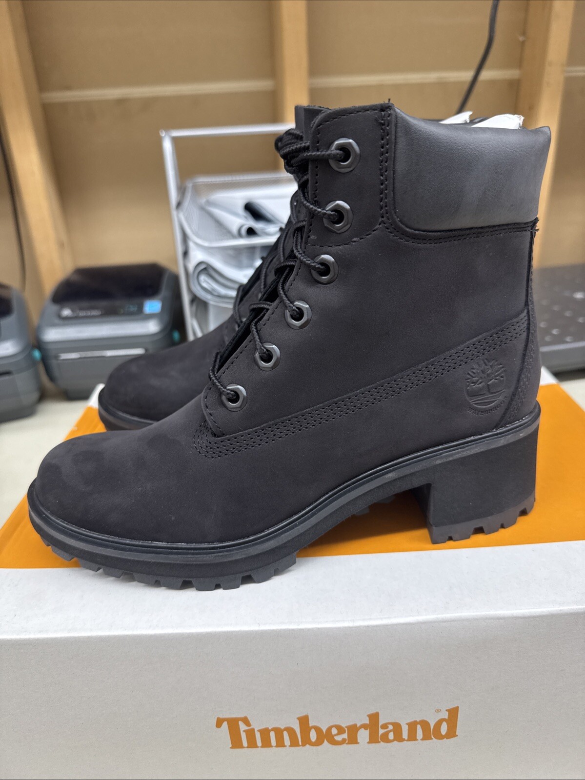 PICK SIZE – Timberland Women’s Kinsley BLACK Nubuck 6 Inch Waterproof Boot
