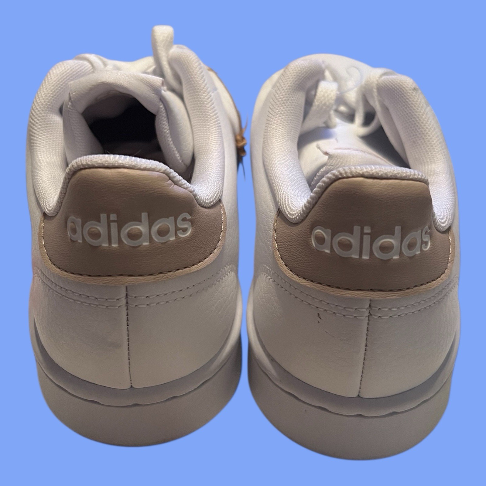 adidas Advantage White Tennis Shoes Size 8.5 – New w/ Tags – Minor Eyelet Flaw