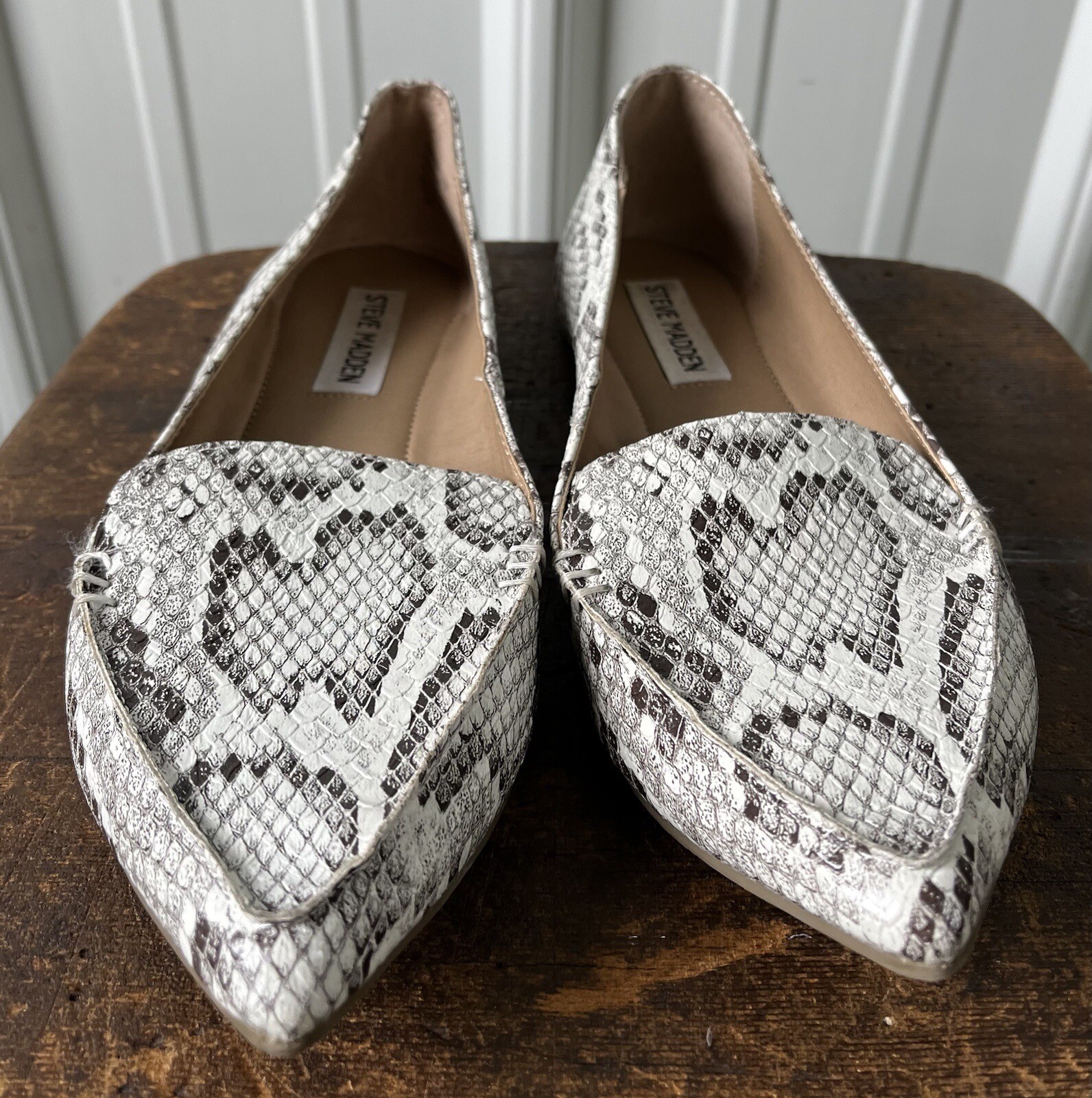 Steve Madden Feather Women’s 7M White Snakeskin PU Upper, Lining, Sock – Slip On