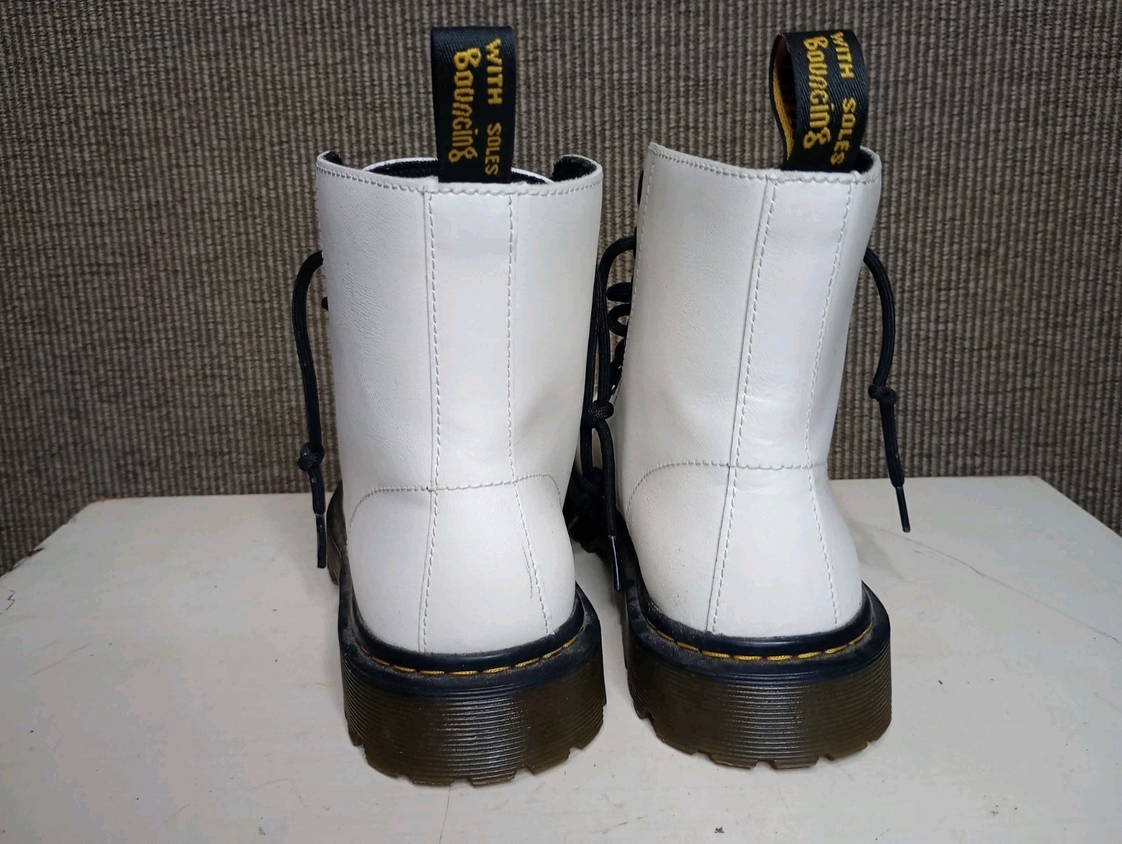 Dr. Martens Luana Women’s Size 9 Boots White