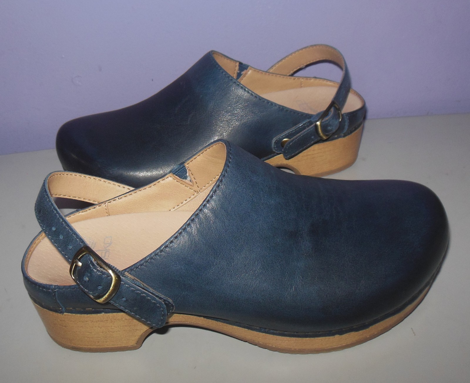 Dansko Berry Navy Blue Leather Swivel Strap Clogs Size 36 Euro 5.5-6 US
