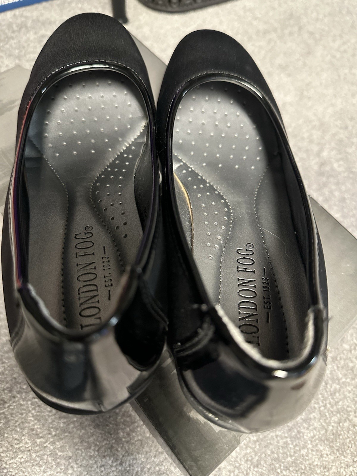 London Fog Women’s Size 7 Black Wedge Pumps Patent Trim Slip-On Round Toe