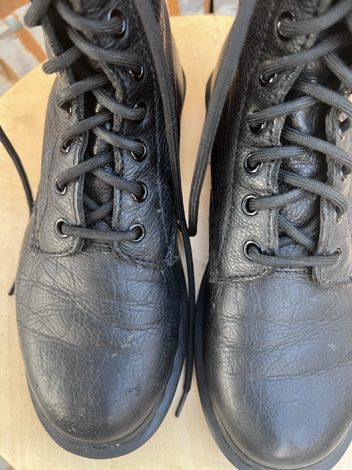 Dr. Martens 1460 Pascal Mono Women’s Sz 8 Black Virginia Leather Lace Up Boots