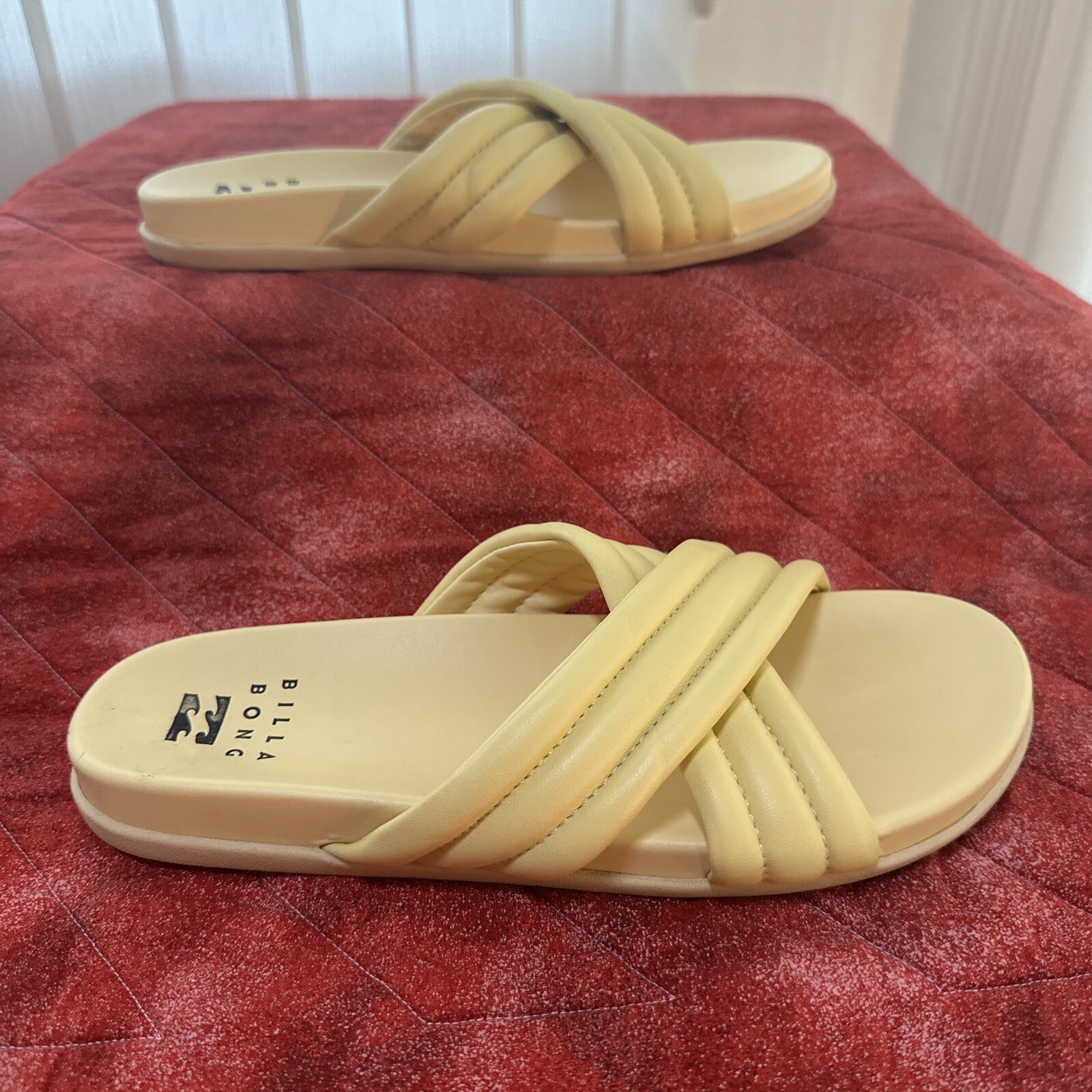 Billabong Women’s Pale Yellow Comfy Boho Beachy Slide Athliesure Sandals, Sz 8.5
