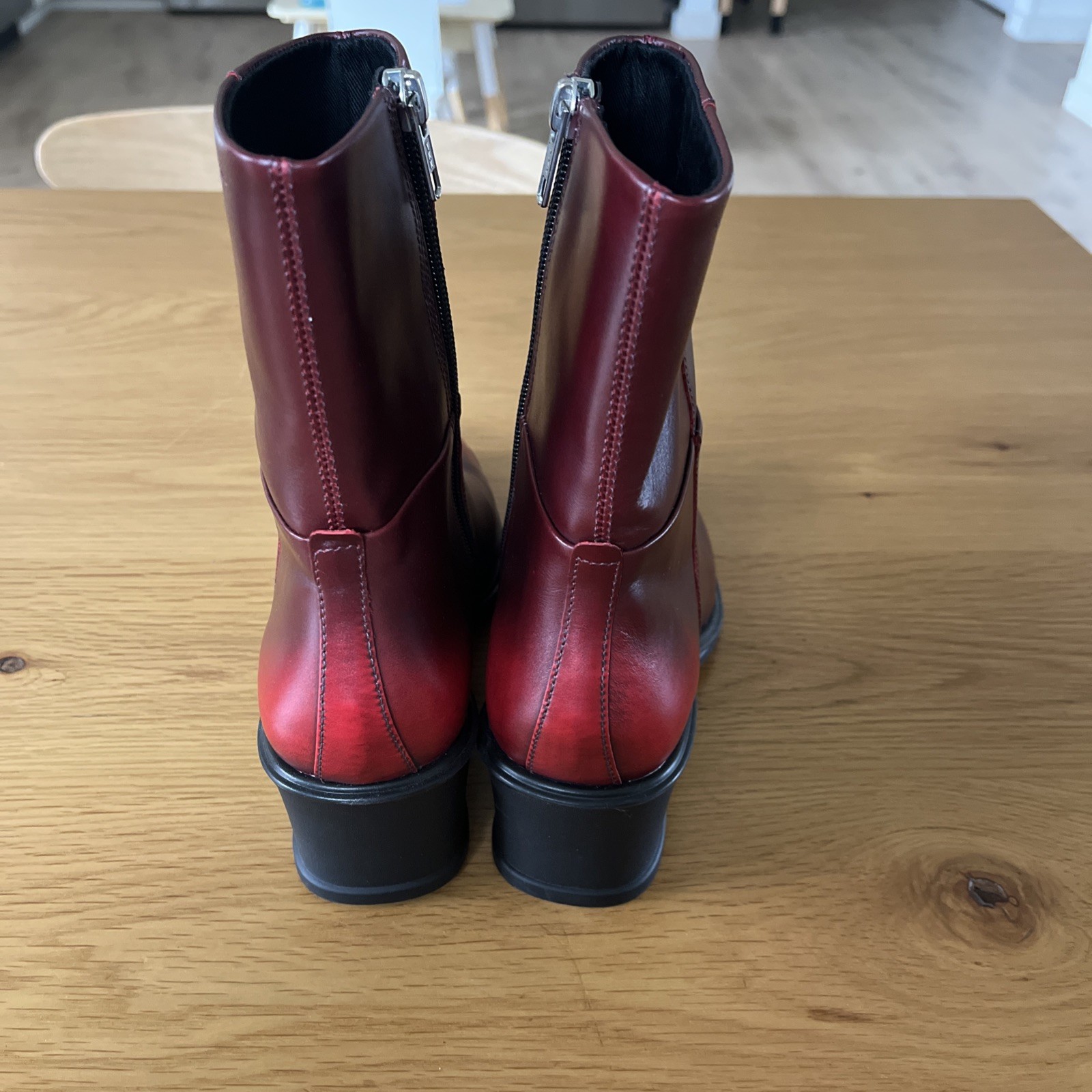 Vagabond Merlot Womens Size 7 M Ankle Wedge Boot Red Leather AINO 37