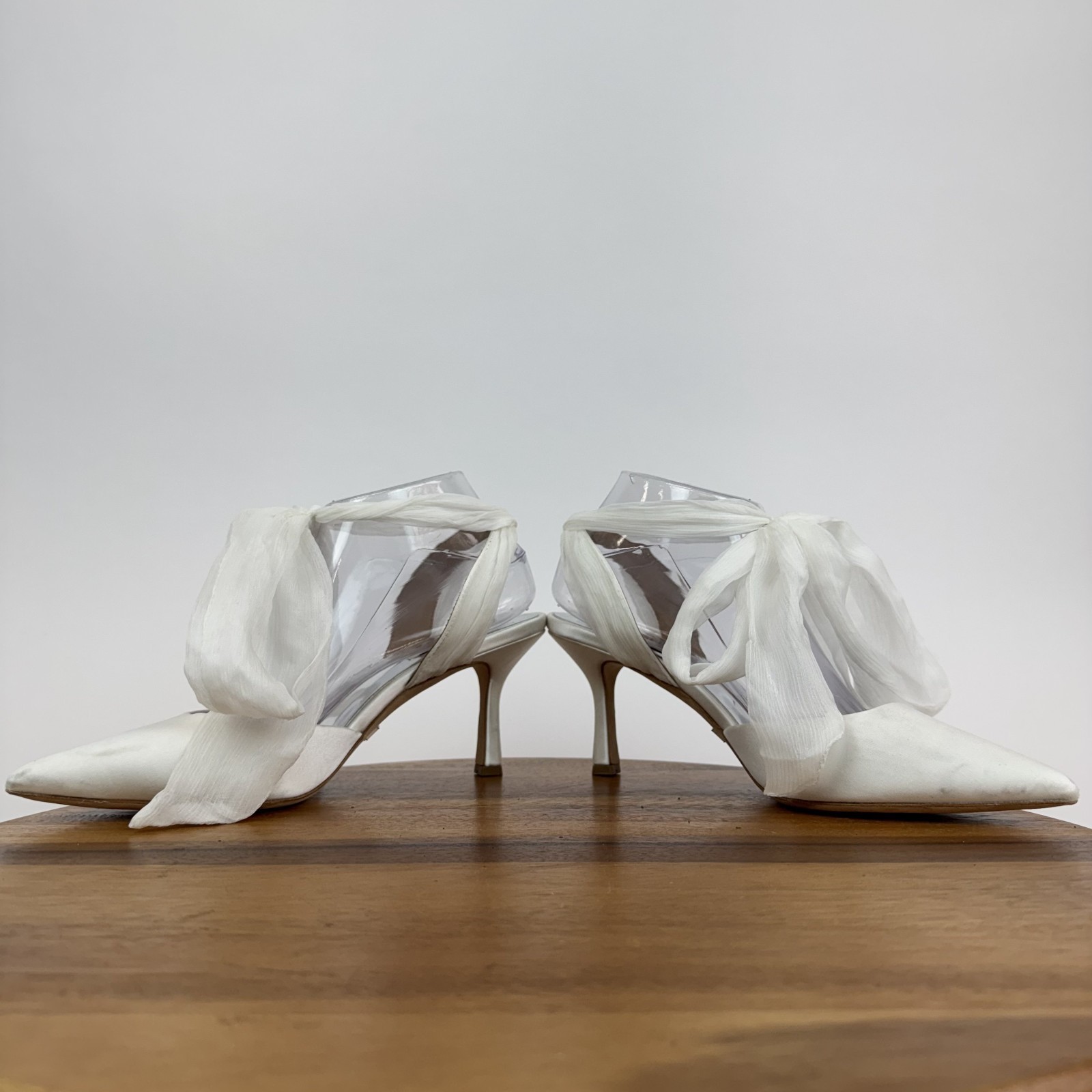 New Womens Badgley Mischka Blaze Ivory Ribbon Ankle Strap Pumps Heels Size 8 M