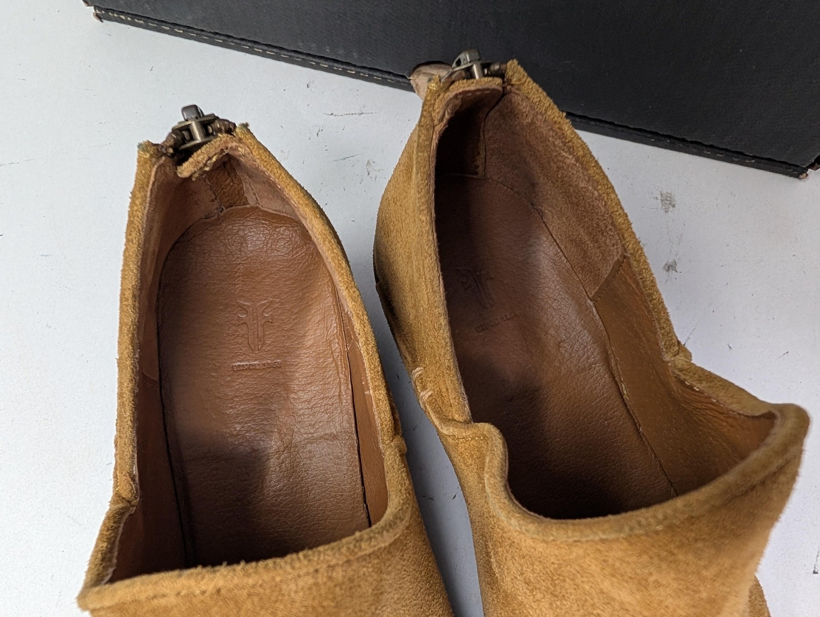 Frye Boots Womens Size 9 Brown Suede Carson Shootie Ankle Booties Western Brandy