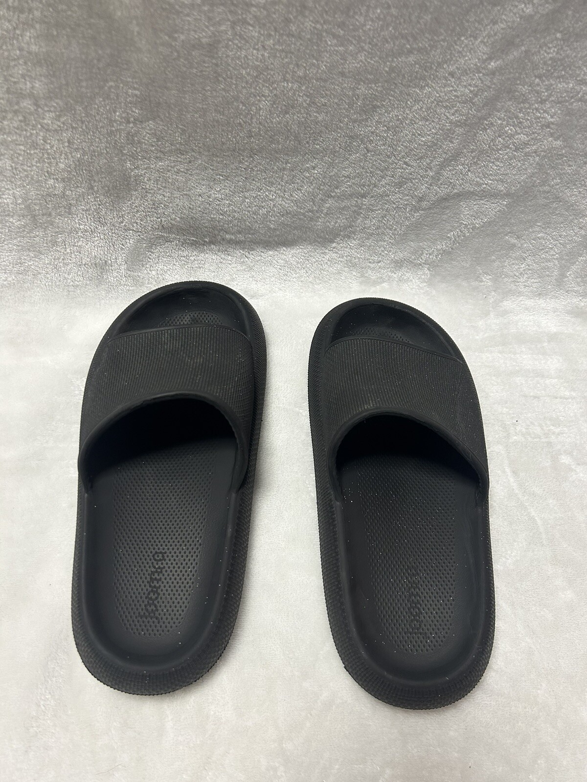 Black Women 4-4.5 Men 3-4 Non Slip Quick Drying Ultra Cushion Slides Sandals