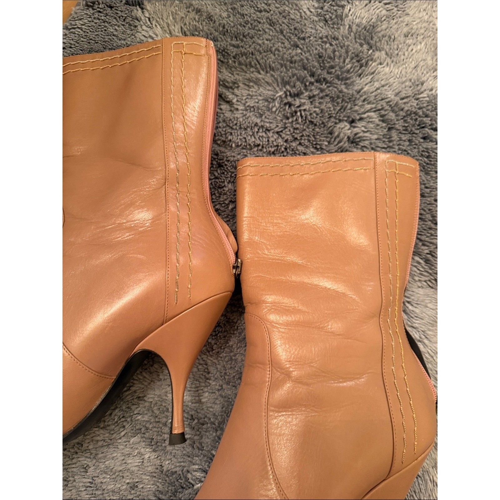 BOTTEGA VENETA Sz 38.5 Leather Sock Boots, pale mauve color, 2.5-3″ heel, Cute!