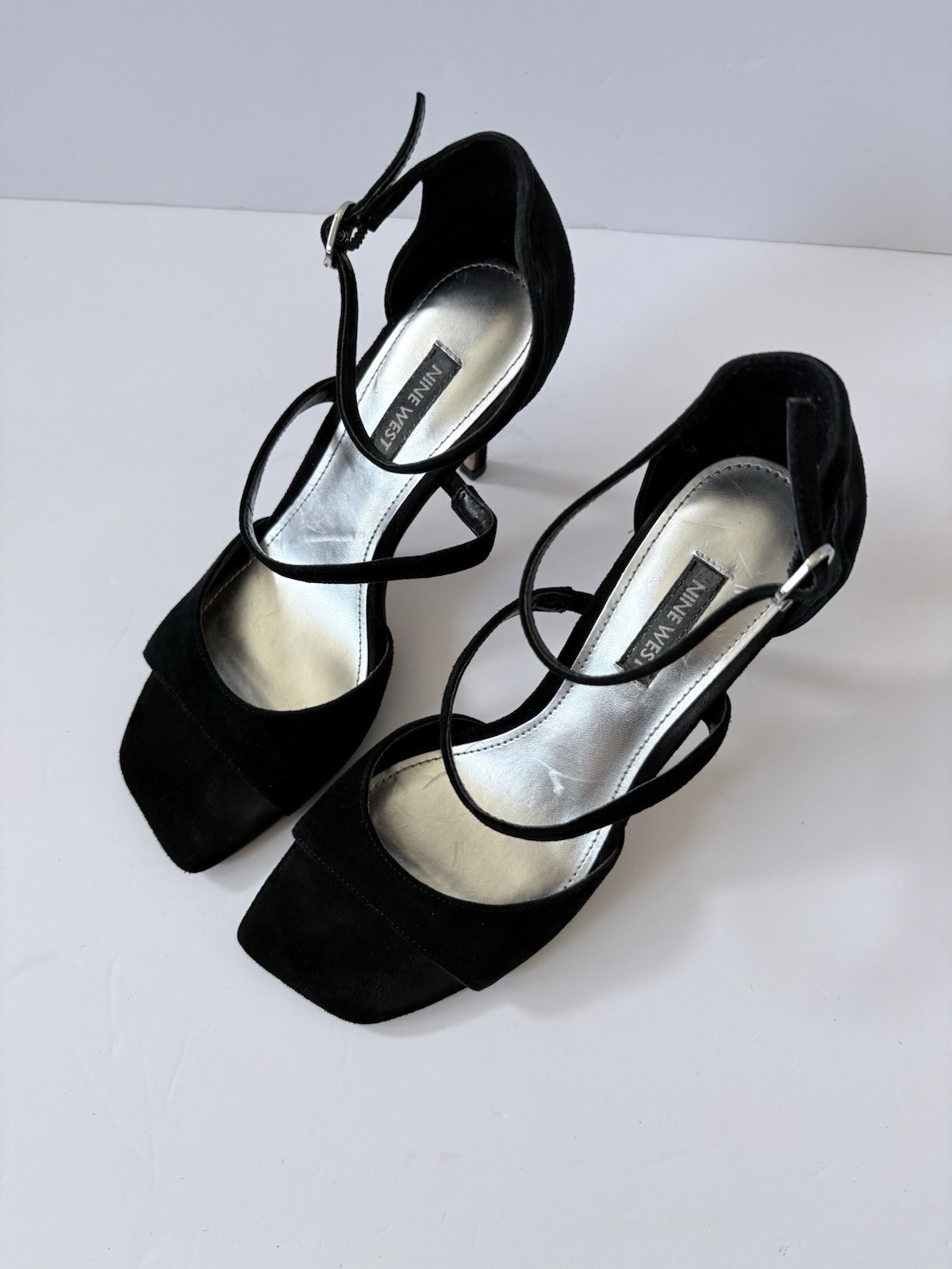 Nine West Sighs Dress Sandals Black 7 Suede Going Out Statement Career Preppy