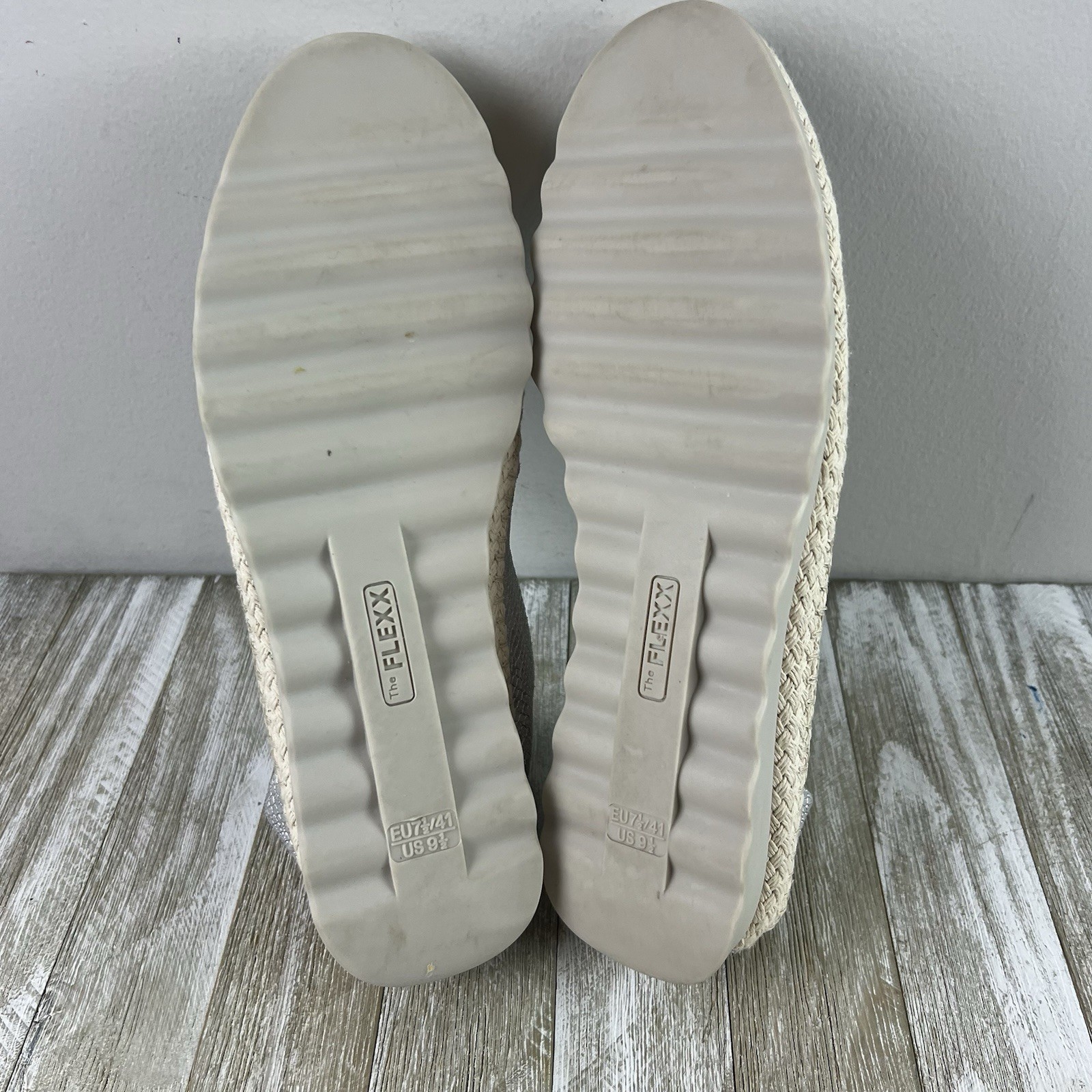 The FLEXX Shoes CHAPPIE Silver Milos Loafers Snakeskin Embossed Espadrille 9.5