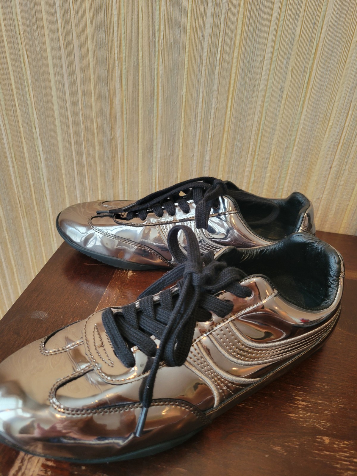 Steve Madden Dobson Pewter Low-top Sneakers NWOT Women’s Size 9