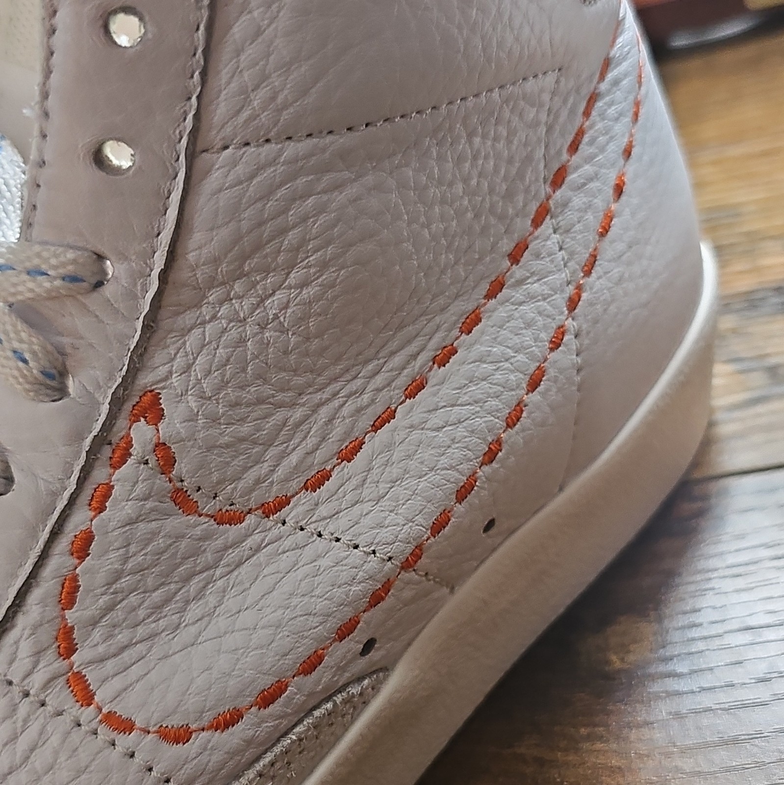 Nike Blazer Mid ’77 DX2350-100 Leather Mid Top Sneakers White/Lilac/Orange