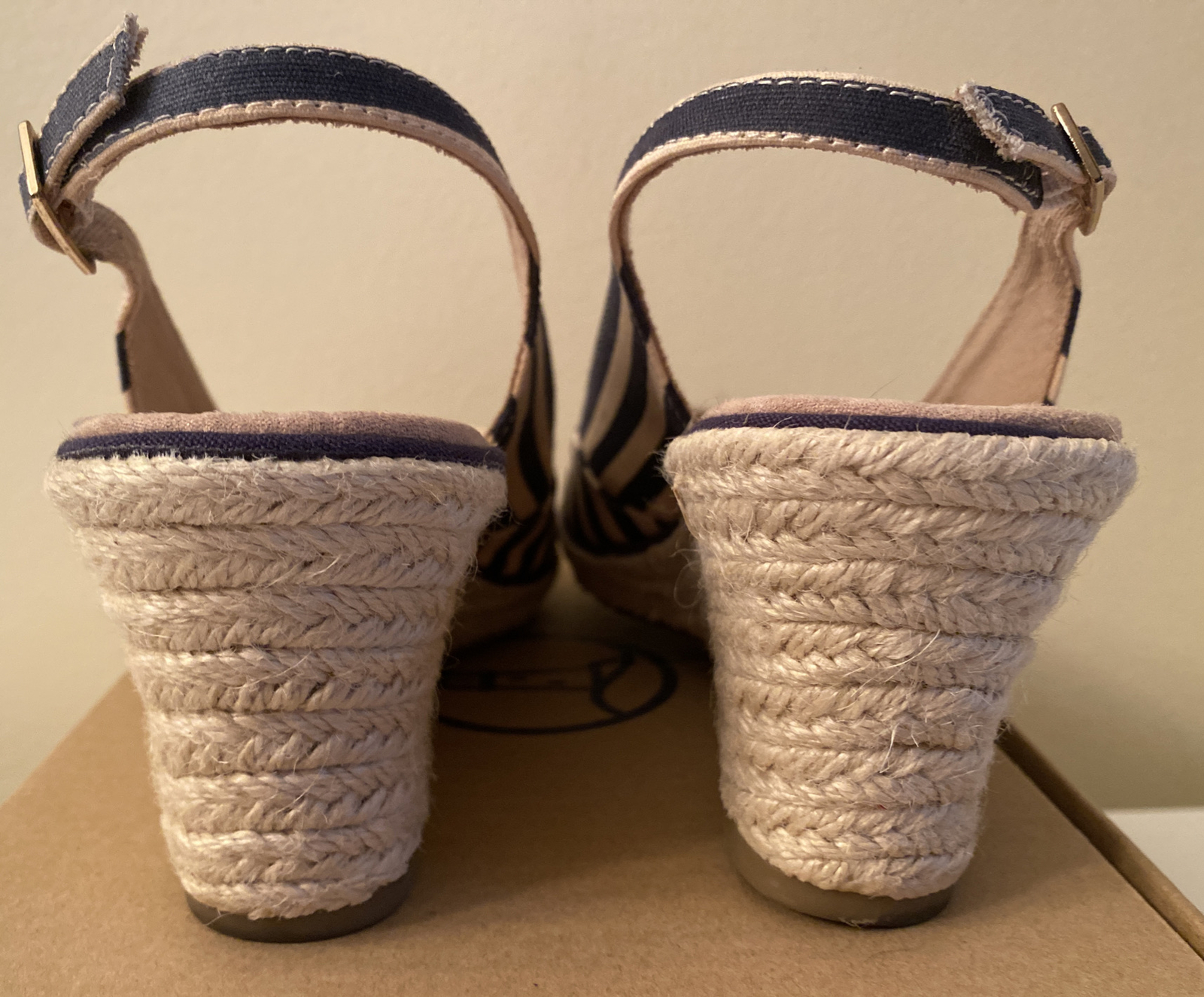 Lands End Mid Wedge Sandal Deep Sea Navy Beige Stripe Womens 8M Presley