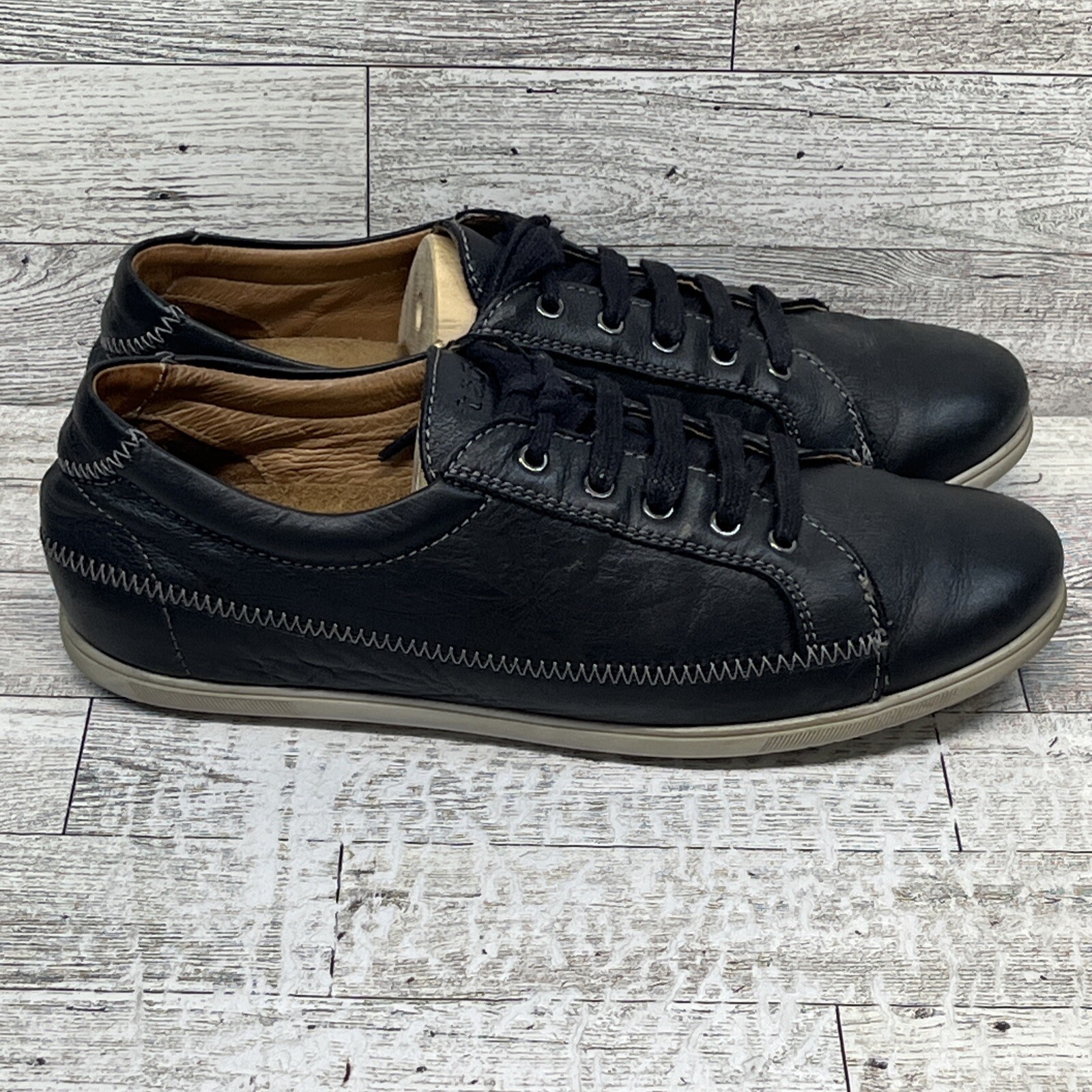 Taos Womens BlackLeather Sneakers Shoes Floral Size EU 36 US 5.5 UK 3.5