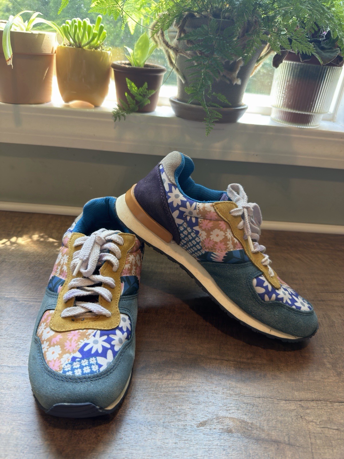 Inkkas Women’s Floral Patchwork Lace Up Low Top Leather Sneakers Rubber Sole 8