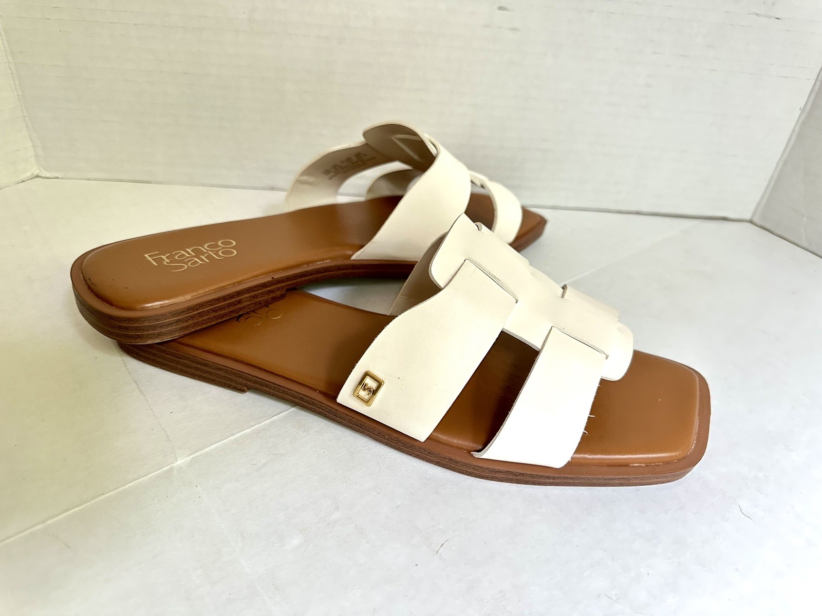 Franco Sarto Square-Toe Cream Flat Slides Size 9M