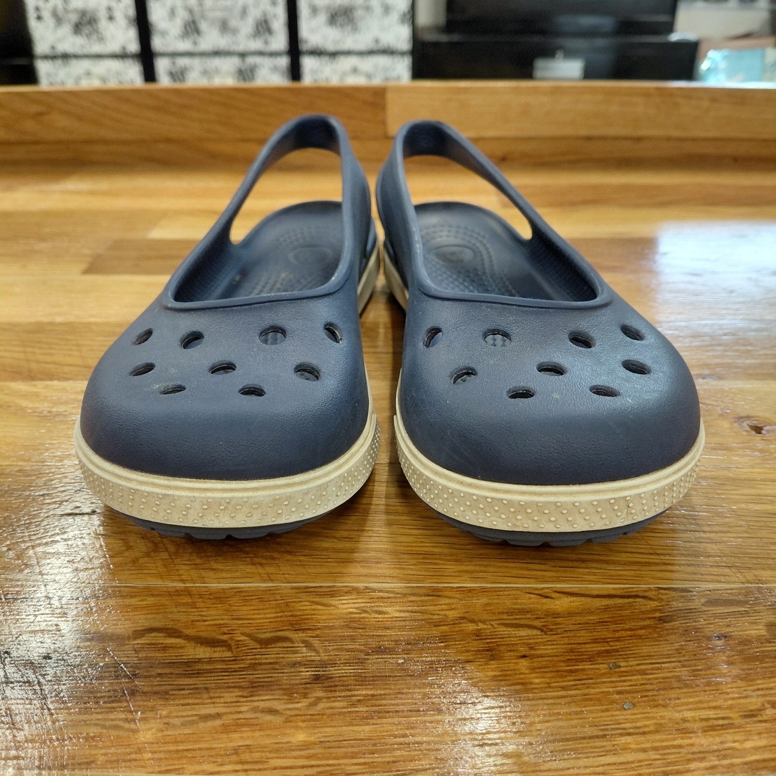 Crocs Navy Sling Back Shoes Women’s Size 8W Blue Lake Life Water Vacation Fish