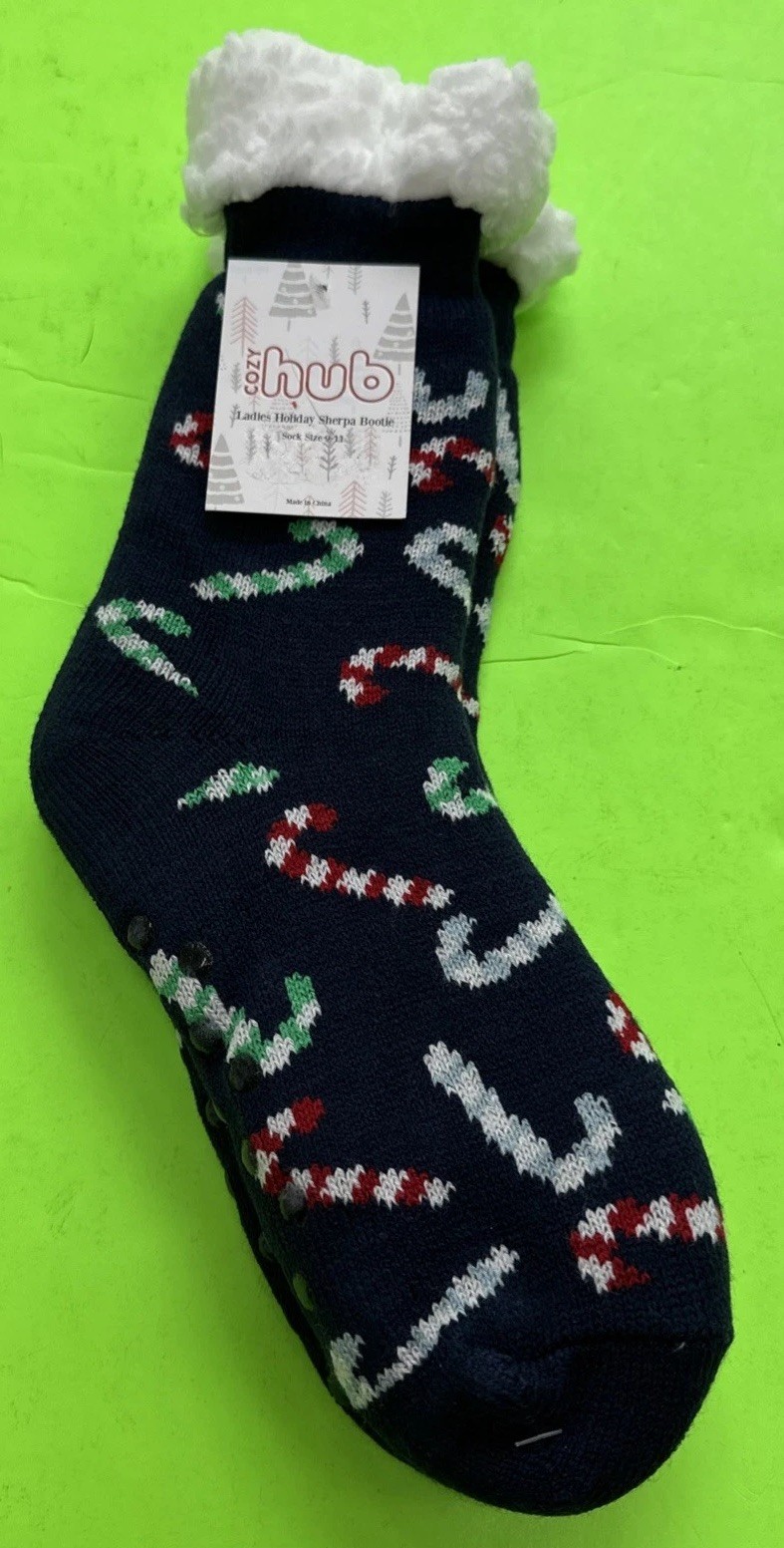 COZY HUB LADIES HOLIDAY SHERPA BOOTIE SZ 9-11 NWT