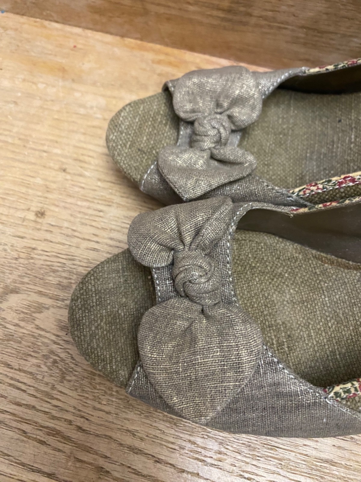 Mudd Womens Joey Open Toe Fabric Mary Jane Heels Size 9 Open Toe With Bow