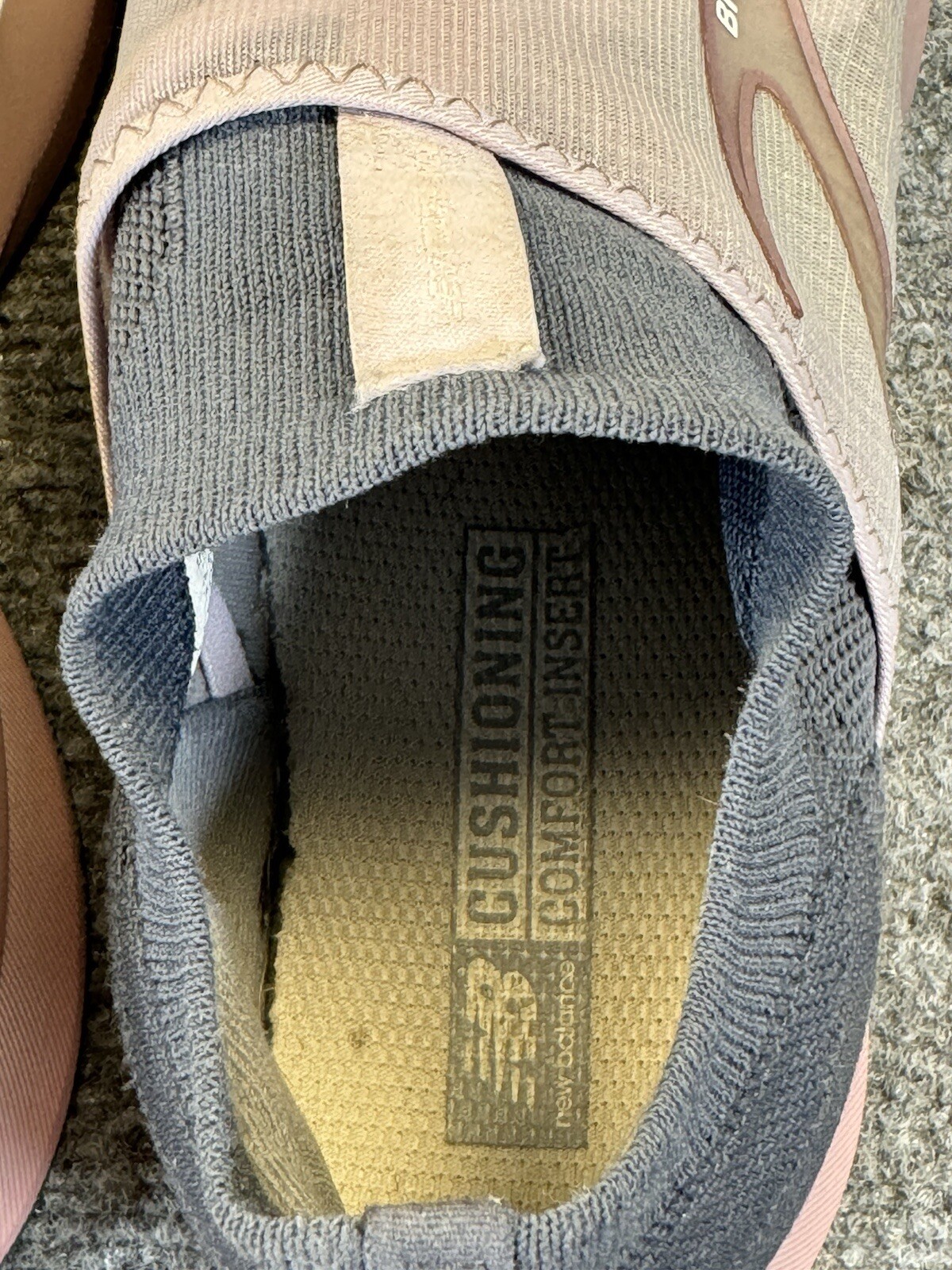 Brooks Running Shoes Womens SZ 9B Levitate 4 LE Gray Pink Slip On Sneakers Gym