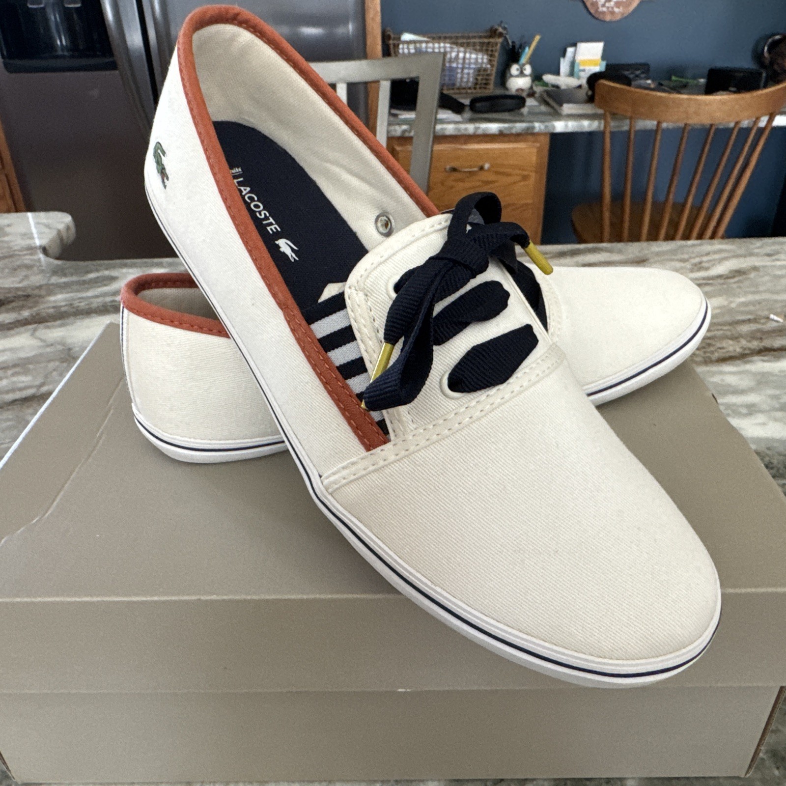 Lacoste Marthe Paris Women’s Slip On Flat Canvas Shoes Wine Sz 9.5 New In Box!