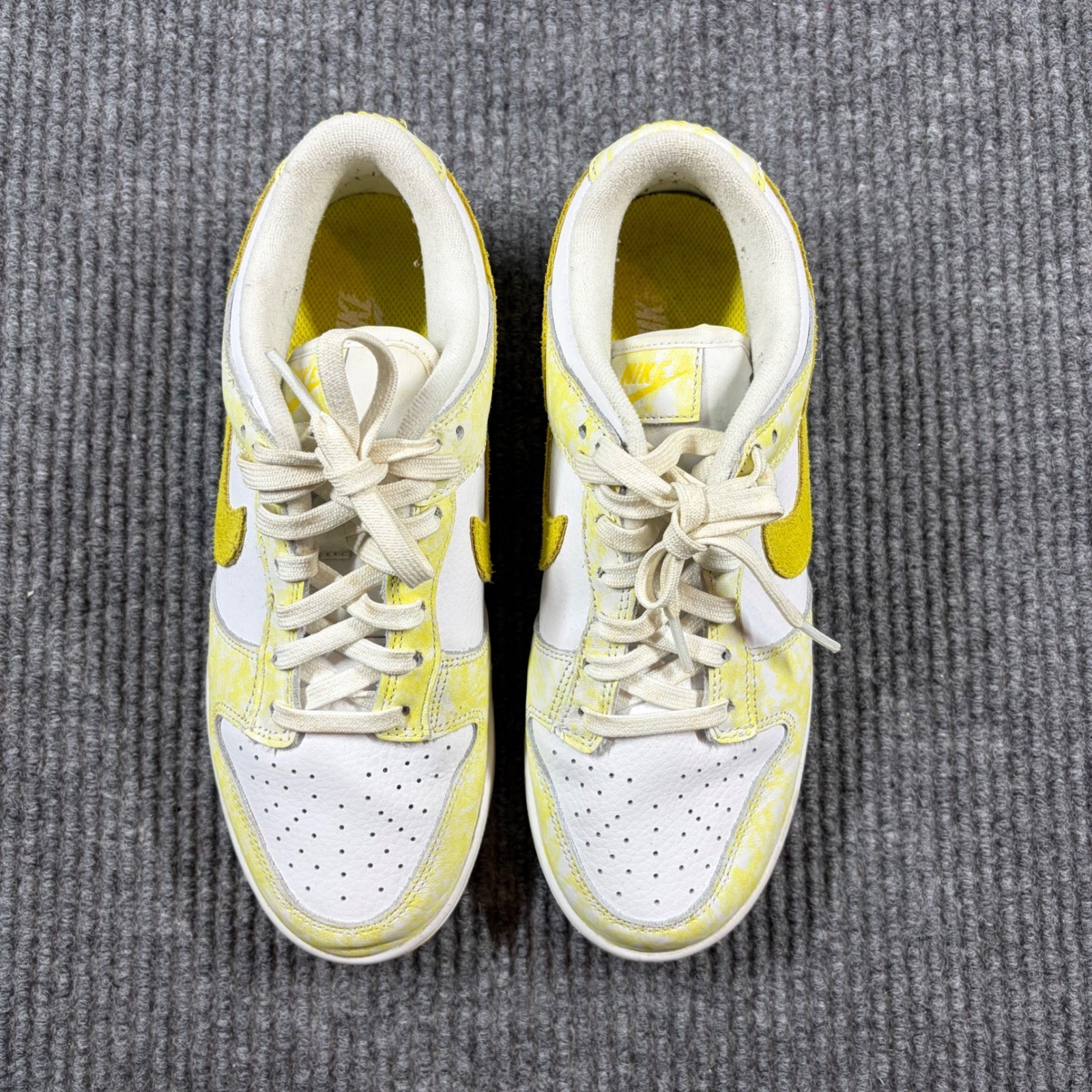 Size 8W – Women’s Nike Dunk Low OG Yellow Strike 2021 DM9467-700 Lightly Used