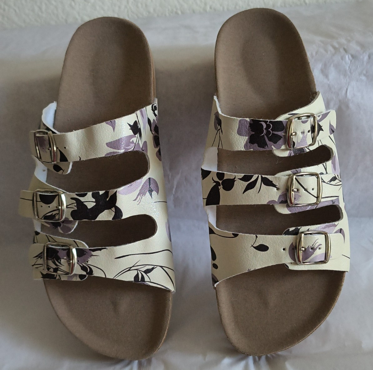 NEW Woman Gold Coast TRIPLE BUCKLE STRAPS SLIDE SANDALS Size 9.5 COMFORT FLORAL