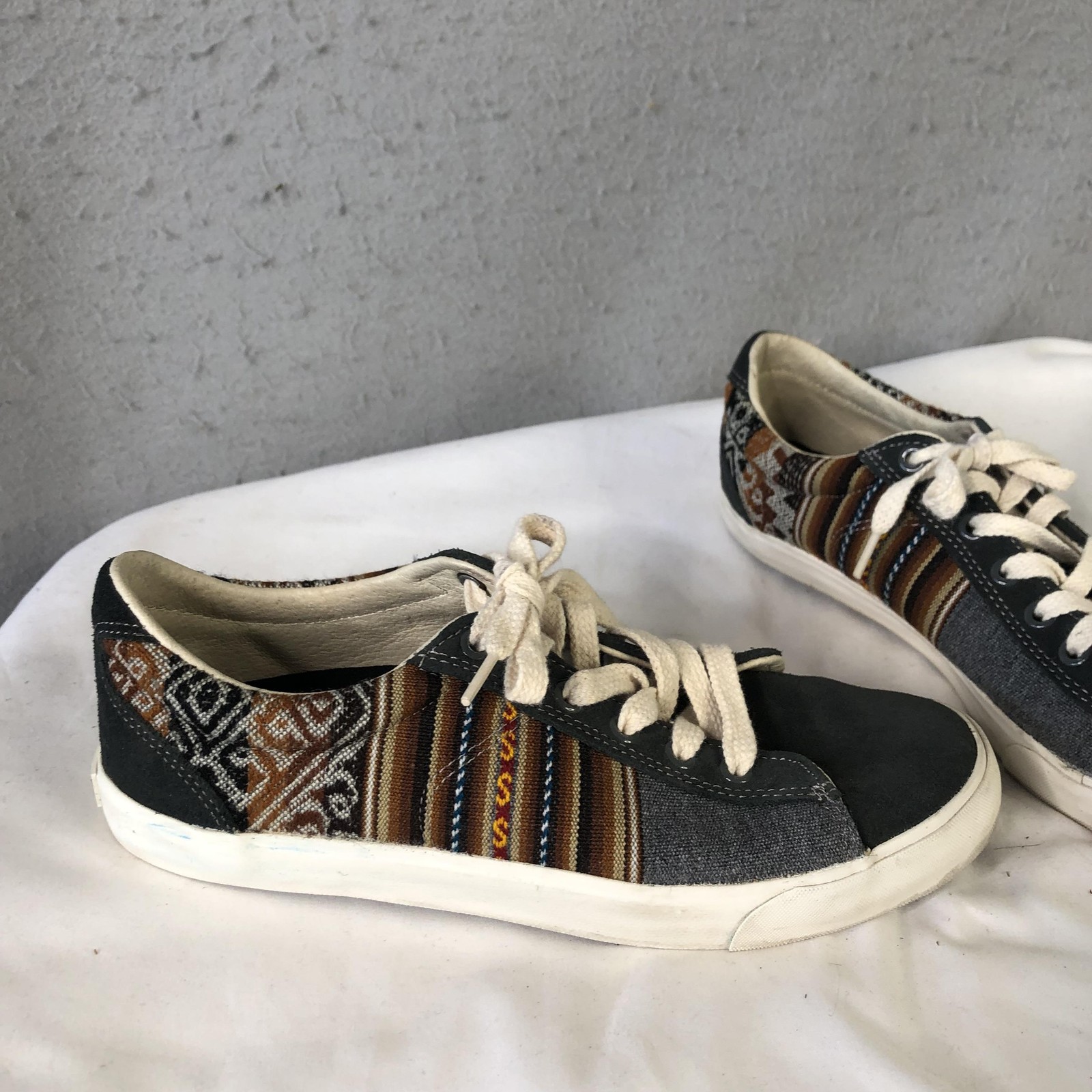 Inkkas Shoes Womens Size 10 Multicolor Canvas Geometric Low Top Sneaker